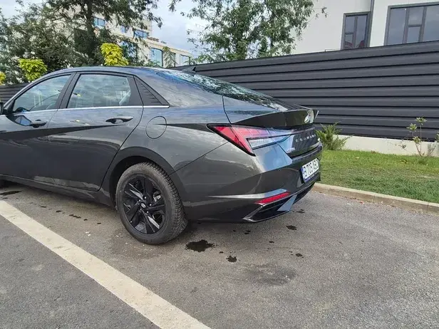 Hyundai Elantra VII 1.6 l 123 CP CVT Highway