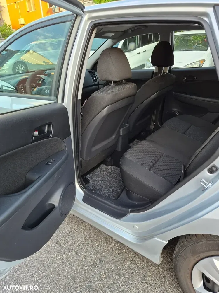 Hyundai i30 I 1.4 DOHC GL Comfort E — imagine 6