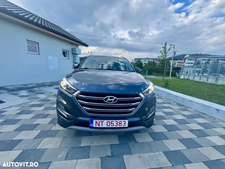 Hyundai Tucson blue 1.7 CRDi 2WD Passion