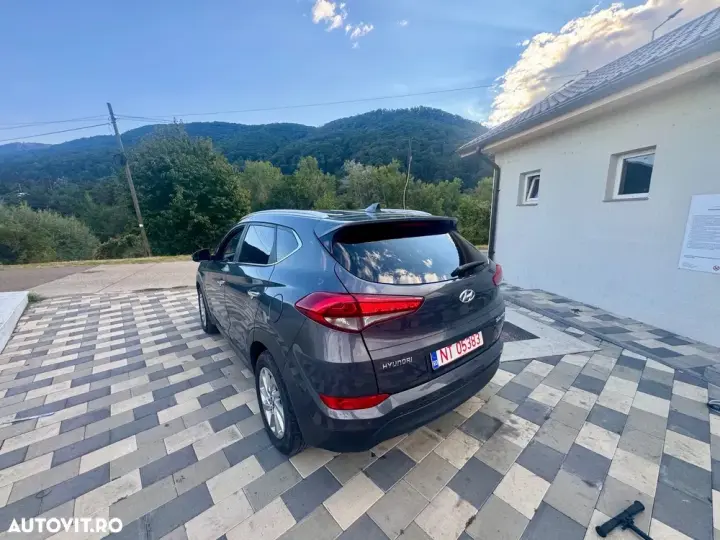 Hyundai Tucson blue 1.7 CRDi 2WD Passion