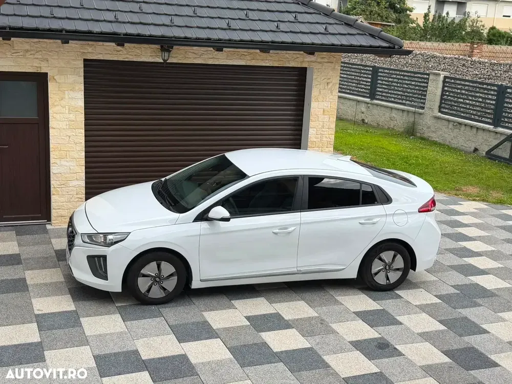 Hyundai IONIQ — imagine 3