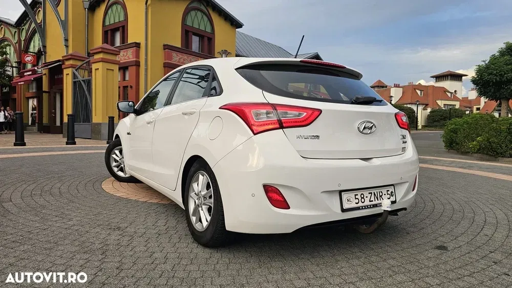 Hyundai i30 II 1.6 GDI Exclusive Special Edition — imagine 3