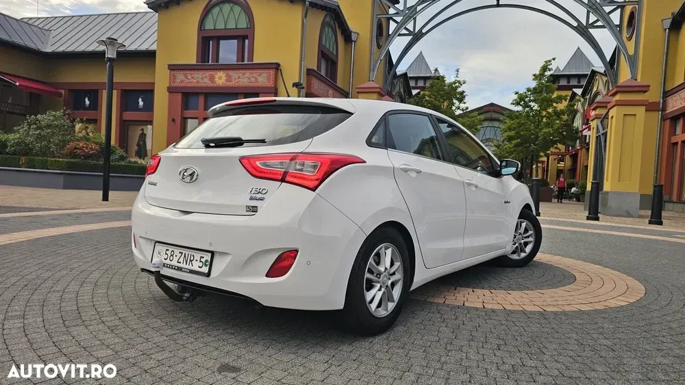 Hyundai i30 II 1.6 GDI Exclusive Special Edition — imagine 4