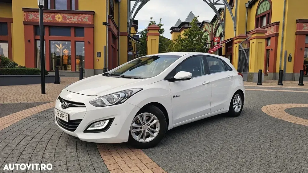 Hyundai i30 II 1.6 GDI Exclusive Special Edition — imagine 2