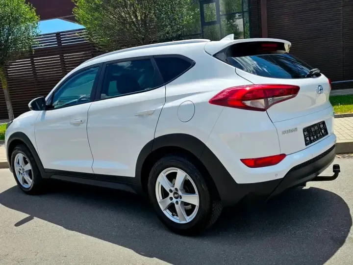 Hyundai Tucson blue 1.7 CRDi 2WD DCT Premium