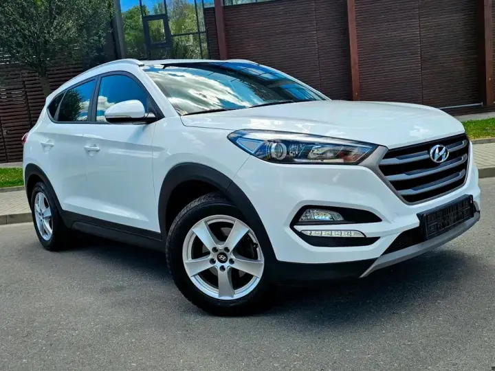 Hyundai Tucson blue 1.7 CRDi 2WD DCT Premium