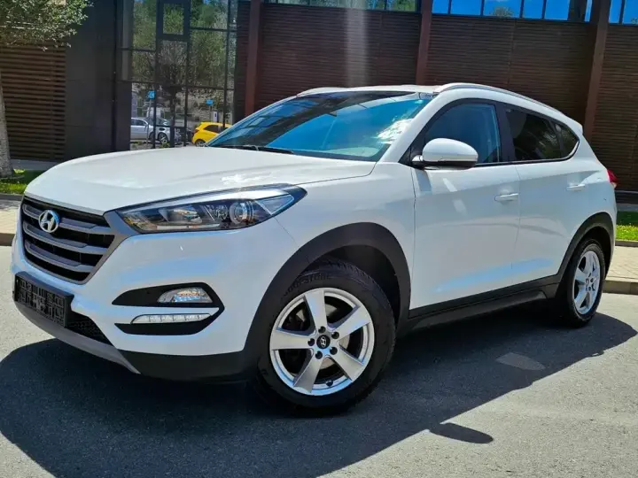 Hyundai Tucson blue 1.7 CRDi 2WD DCT Premium