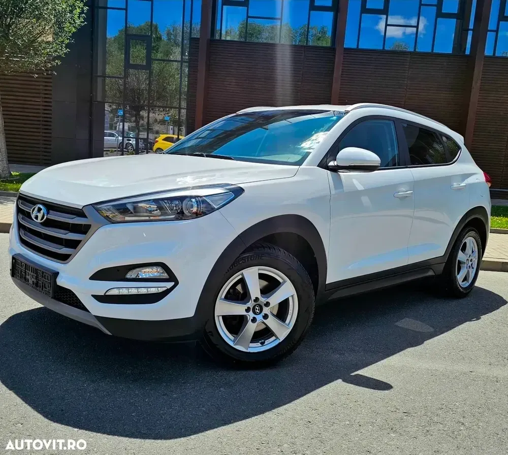 Hyundai Tucson blue 1.7 CRDi 2WD DCT Premium — imagine 3