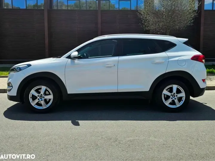 Hyundai Tucson blue 1.7 CRDi 2WD DCT Premium