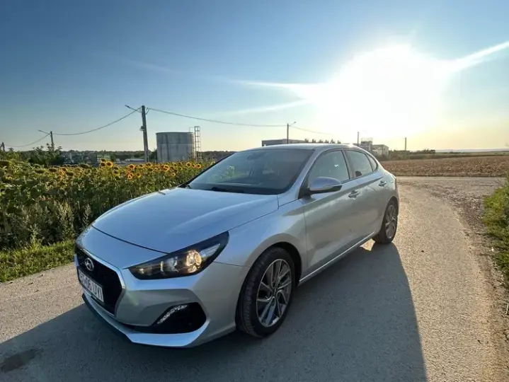 Hyundai i30 1.0 T-GDI 120CP 5DR Highway