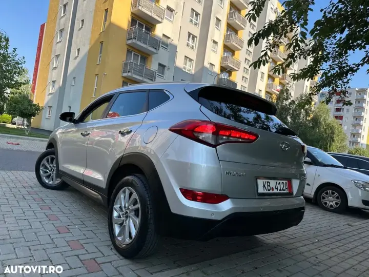 Hyundai Tucson blue 1.7 CRDi 2WD DCT Style