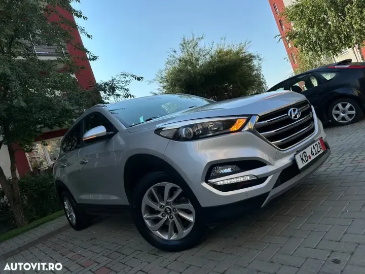 Hyundai Tucson blue 1.7 CRDi 2WD DCT Style