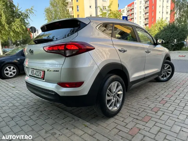 Hyundai Tucson blue 1.7 CRDi 2WD DCT Style