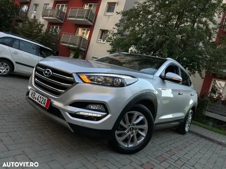 Hyundai Tucson blue 1.7 CRDi 2WD DCT Style