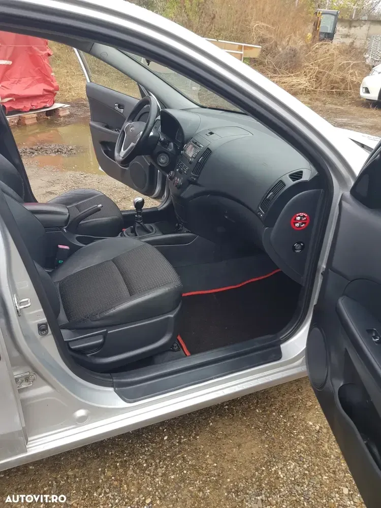 Hyundai i30 I 1.6 CRDI blue Comfort — imagine 6