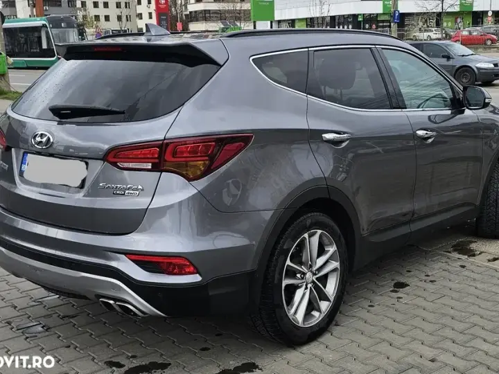 Hyundai Santa Fe III