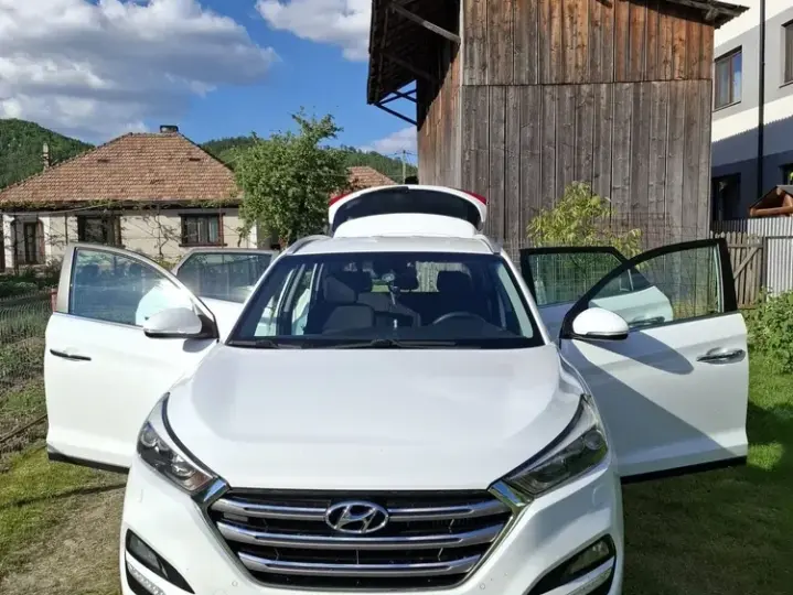 Hyundai Tucson III 2.0 CRDI 4WD 6AT Premium+