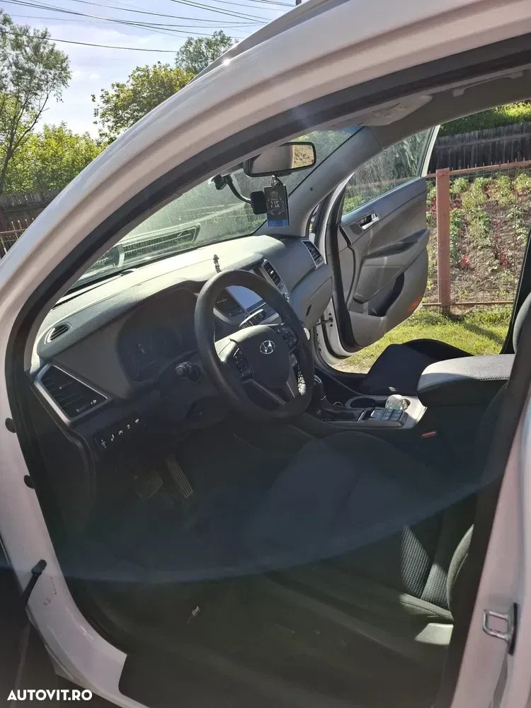 Hyundai Tucson III 2.0 CRDI 4WD 6AT Premium+ — imagine 2