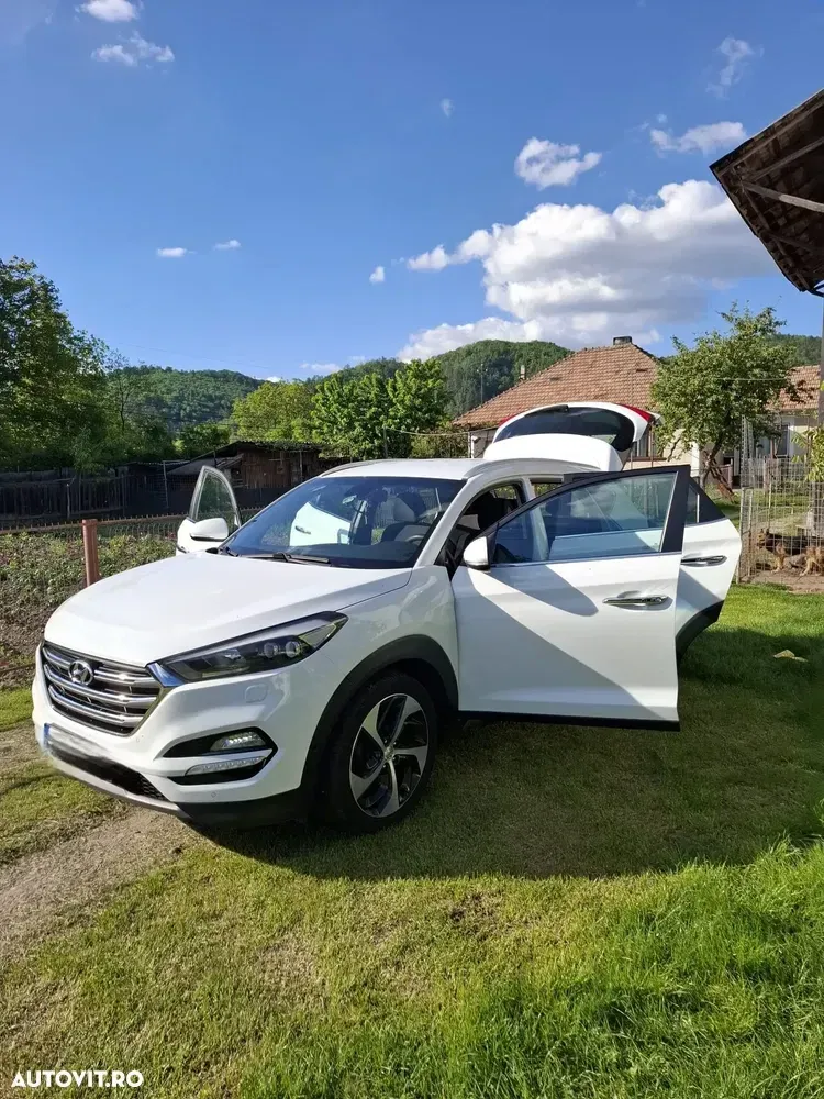 Hyundai Tucson III 2.0 CRDI 4WD 6AT Premium+ — imagine 4