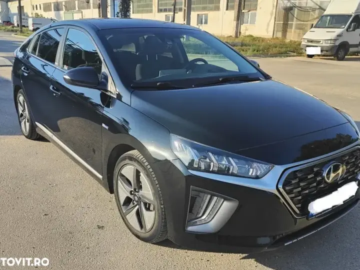 Hyundai IONIQ