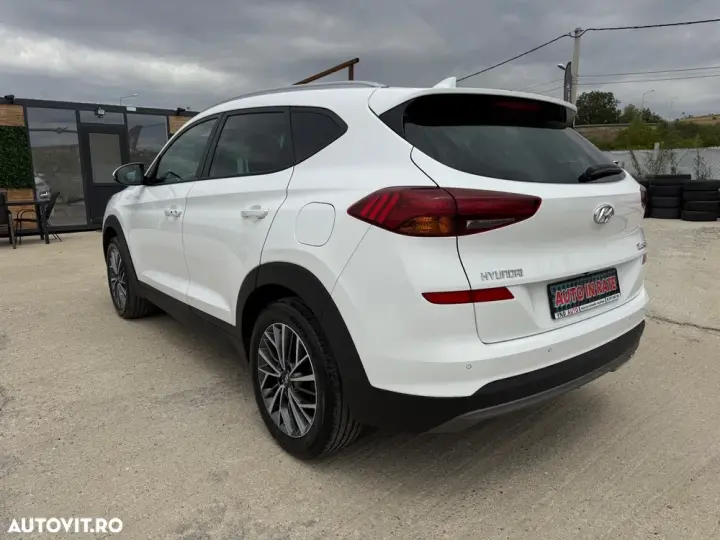 Hyundai Tucson III blue 1.6 CRDi 2WD Style