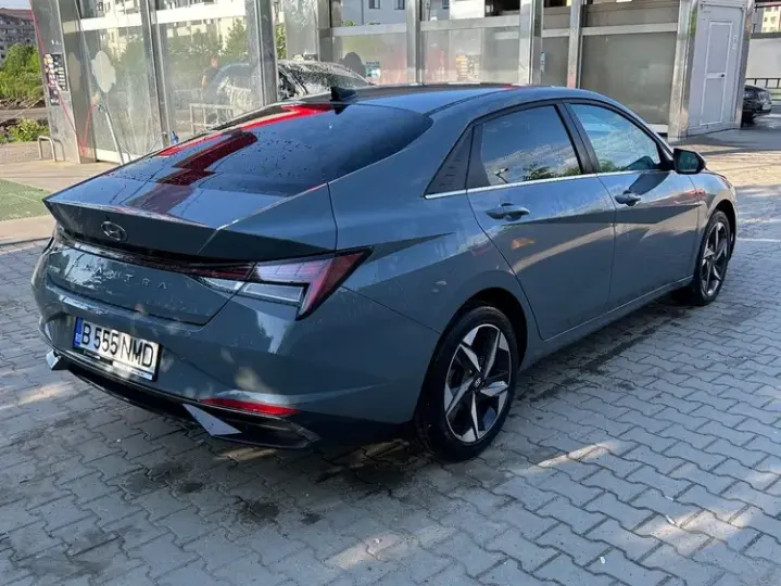 Hyundai Elantra VII 1.6 l 123 CP CVT Exclusive