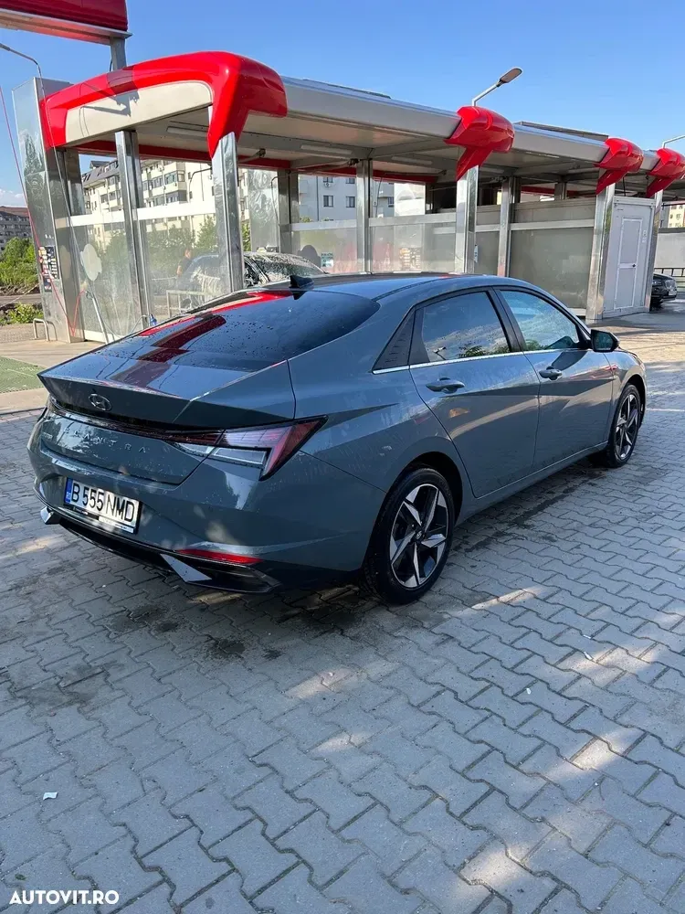 Hyundai Elantra VII 1.6 l 123 CP CVT Exclusive — imagine 6