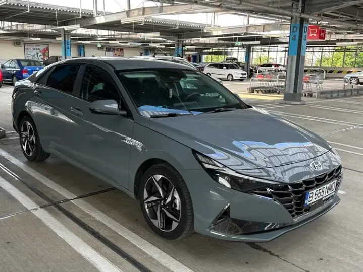 Hyundai Elantra VII 1.6 l 123 CP CVT Exclusive