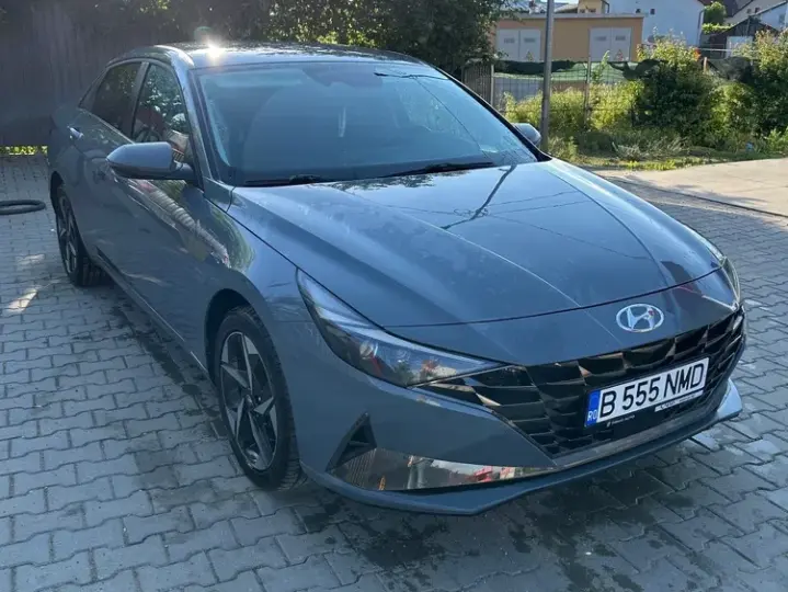 Hyundai Elantra VII 1.6 l 123 CP CVT Exclusive