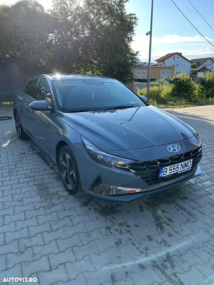 Hyundai Elantra VII 1.6 l 123 CP CVT Exclusive — imagine 3