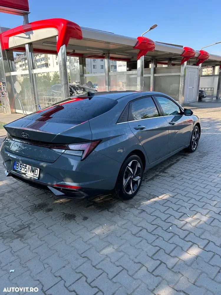 Hyundai Elantra VII 1.6 l 123 CP CVT Exclusive — imagine 4