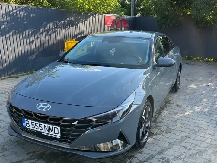 Hyundai Elantra VII 1.6 l 123 CP CVT Exclusive
