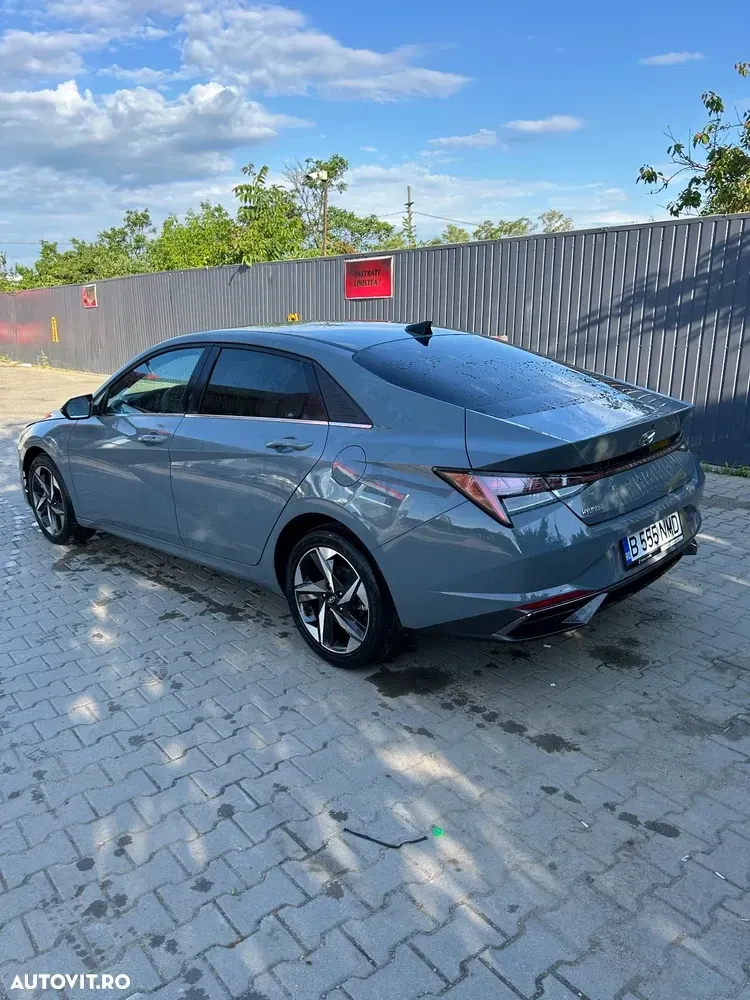 Hyundai Elantra VII 1.6 l 123 CP CVT Exclusive — imagine 5
