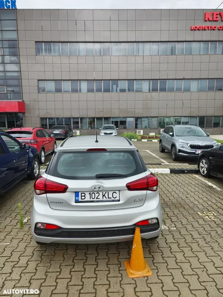 Hyundai i20 II 1.2 Pure — imagine 4