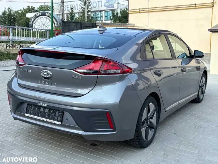 Hyundai IONIQ