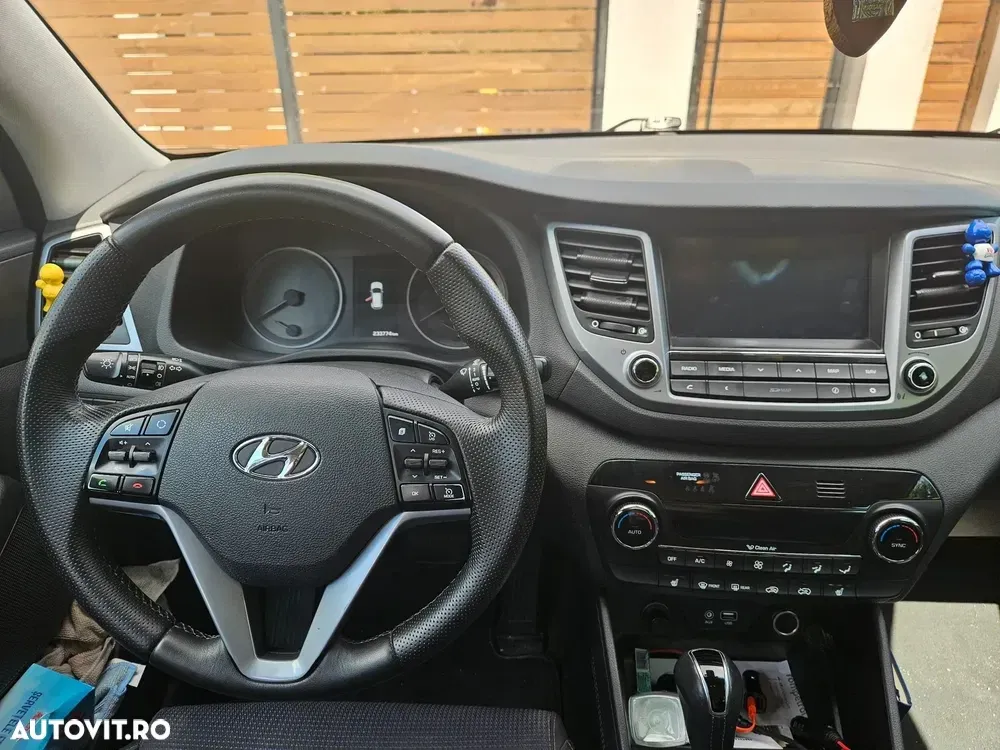 Hyundai Tucson III 2.0 CRDI 4WD Automatik Style — imagine 6