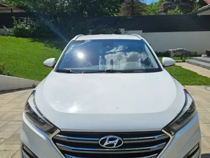 Hyundai Tucson III 2.0 CRDI 4WD Automatik Style