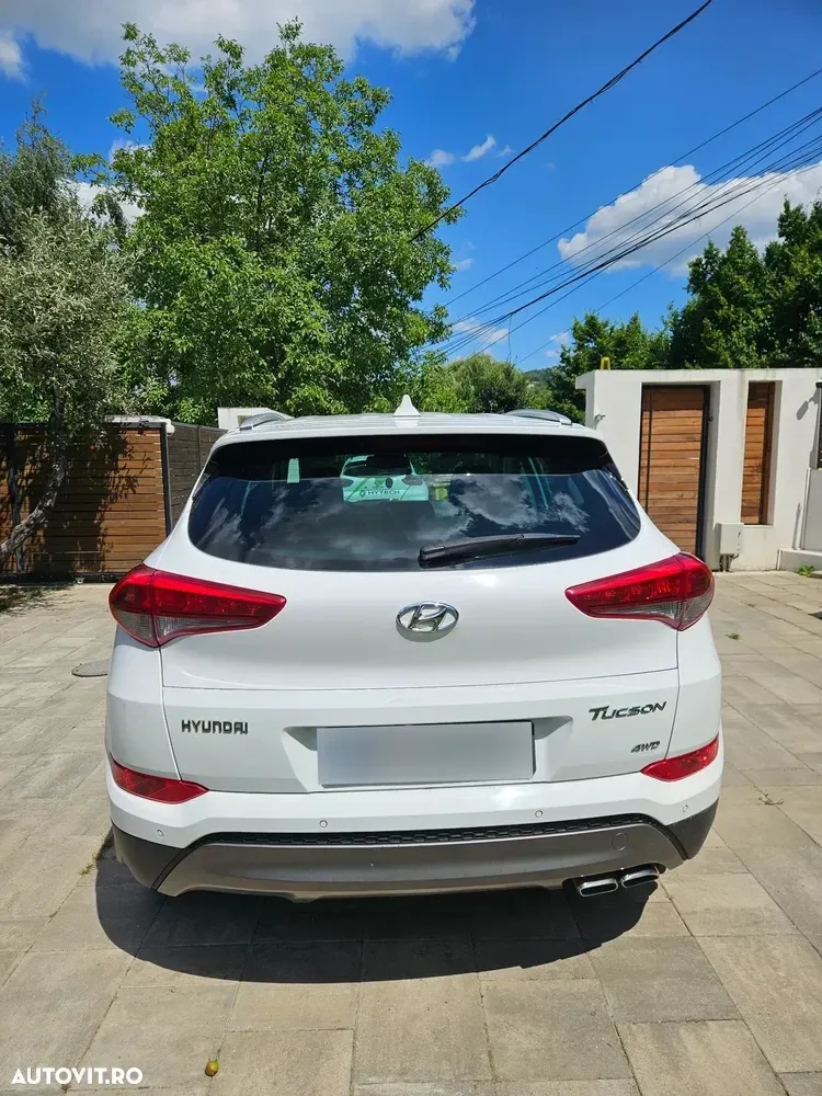 Hyundai Tucson III 2.0 CRDI 4WD Automatik Style — imagine 4