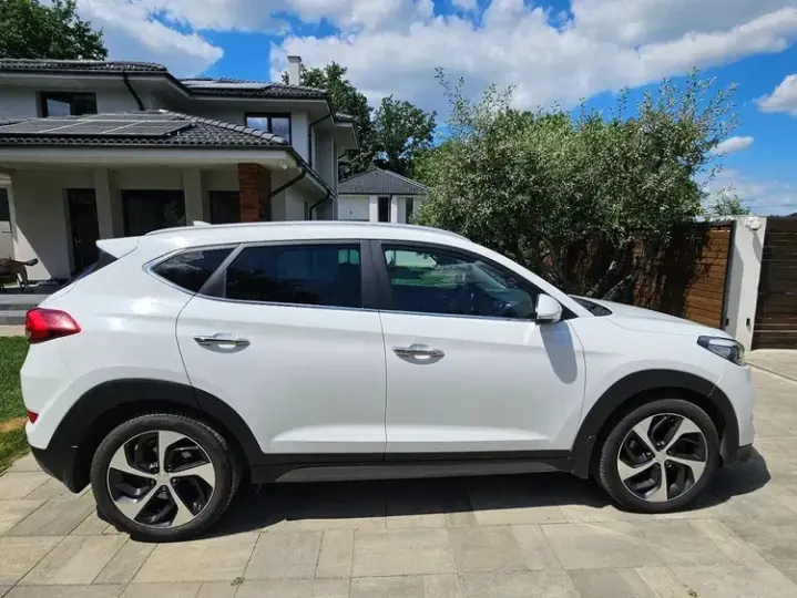 Hyundai Tucson III 2.0 CRDI 4WD Automatik Style