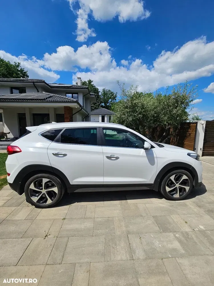 Hyundai Tucson III 2.0 CRDI 4WD Automatik Style — imagine 3
