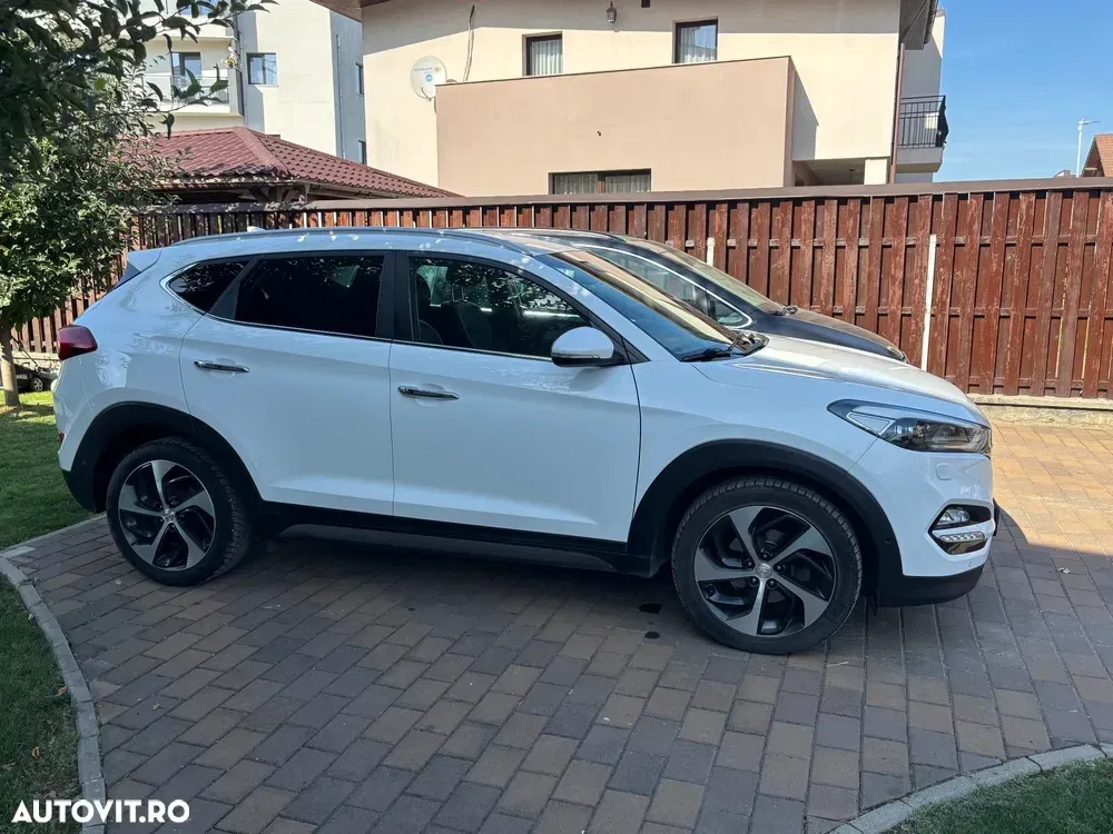 Hyundai Tucson III 2.0 CRDI 4WD Automatik Premium — imagine 3