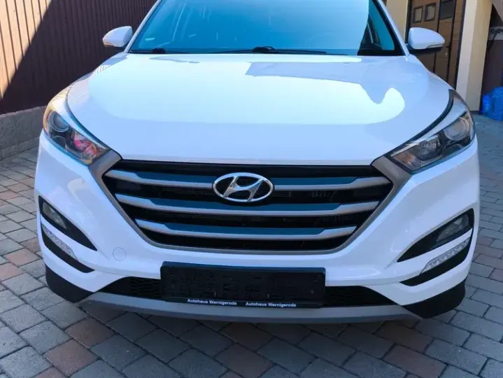 Hyundai Tucson III 2.0 CRDI 4WD Advantage