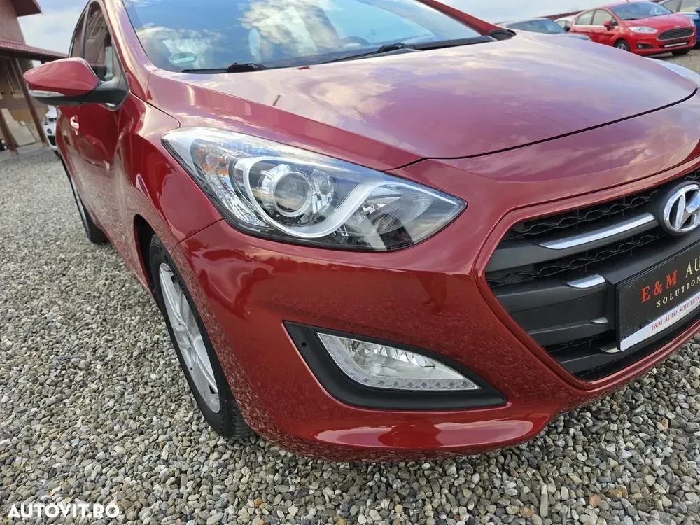 Hyundai i30 II 1.6 CRDI Trend — imagine 2