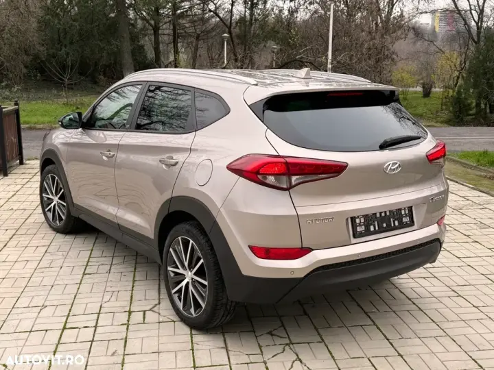 Hyundai Tucson III blue 1.7 CRDi 2WD DCT Premium