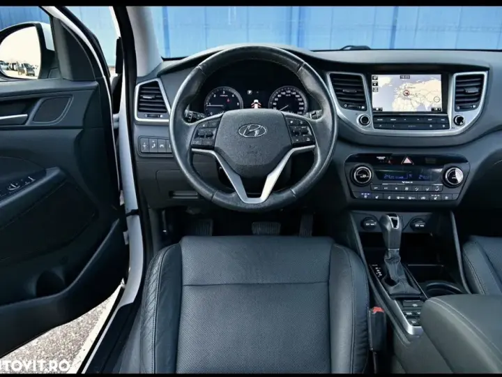 Hyundai Tucson III 2.0 CRDI 4WD 6AT Premium+ Design Pack