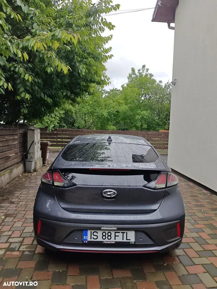 Hyundai IONIQ 1.6 GDI Premium — imagine 3