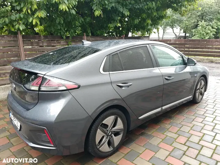 Hyundai IONIQ 1.6 GDI Premium