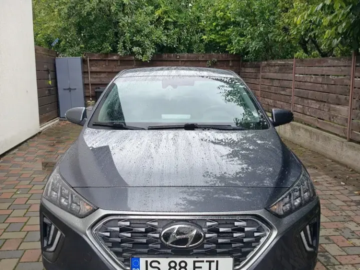 Hyundai IONIQ 1.6 GDI Premium