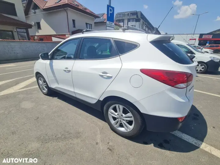 Hyundai ix35 1.7 CRDI 2WD blue Finale Gold