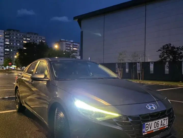 Hyundai Elantra 1.6 l 123 CP CVT Highway